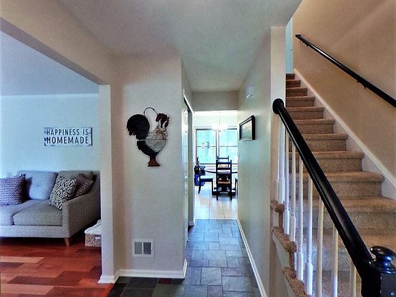 4th image of 17 Castleberry Dr