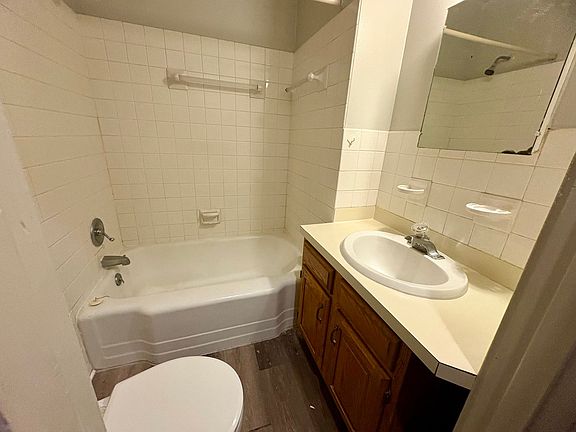 3rd image of 3 S Market St APT 203
