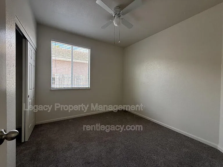 403 Munden Ct — Photo 14