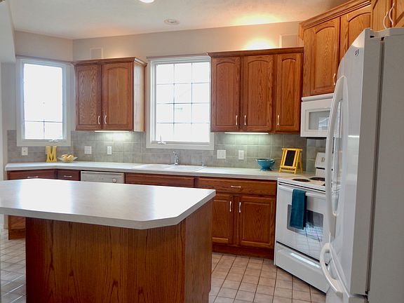 4th image of 4744 Brentwood Ct