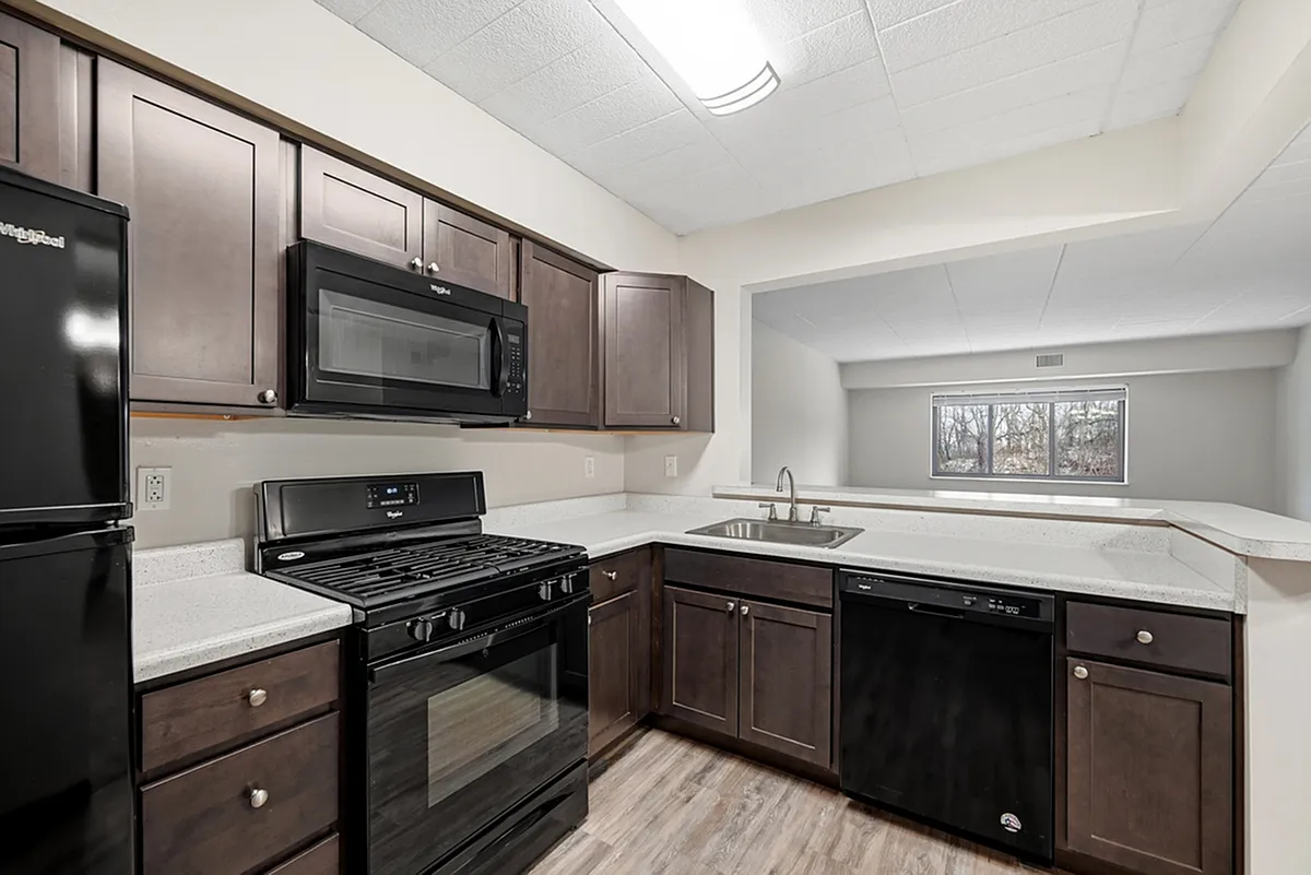 100 Bryn Mawr Ct APT 207 photo 1