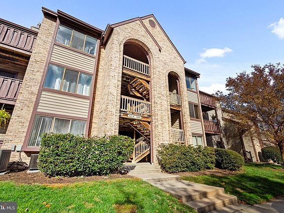 2nd image of 4208A Aberdeen Dr