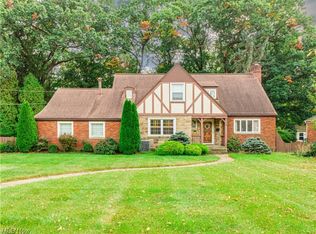 1904 Highbridge Rd, Cuyahoga Falls, OH 44223