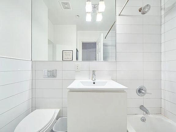 5th image of 233 E 82nd St APT 3B