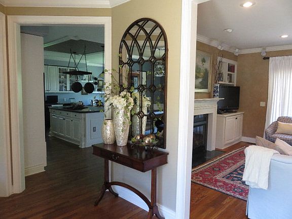 3rd image of 4425 Hillcrest Oaks