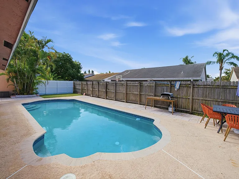 5635 Lake George Pl — Photo 29