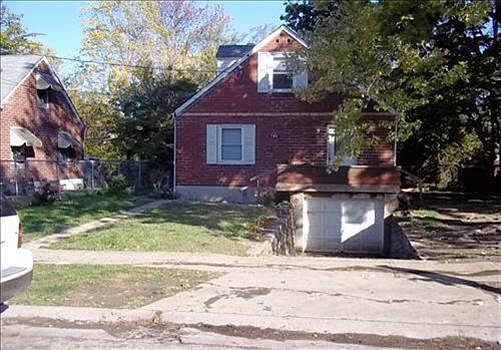 1st image of 788 Van Buren Ave