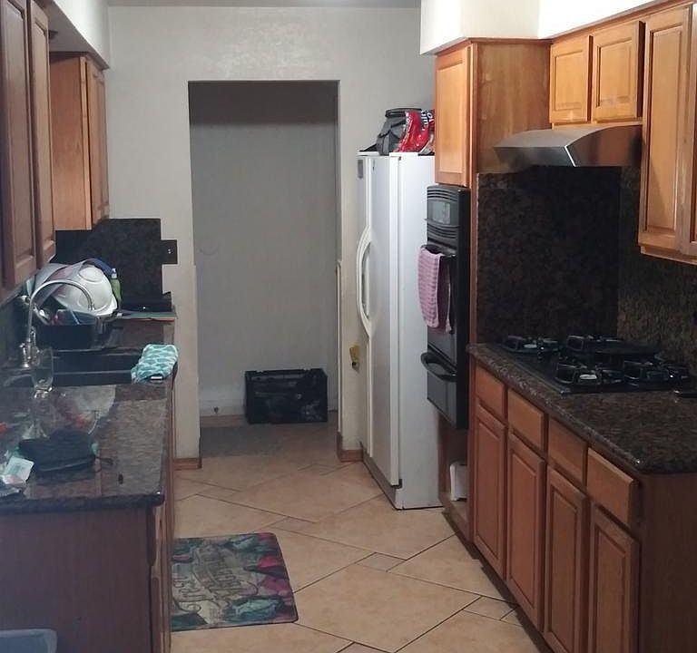2nd image of 1709 Silvaire Dr