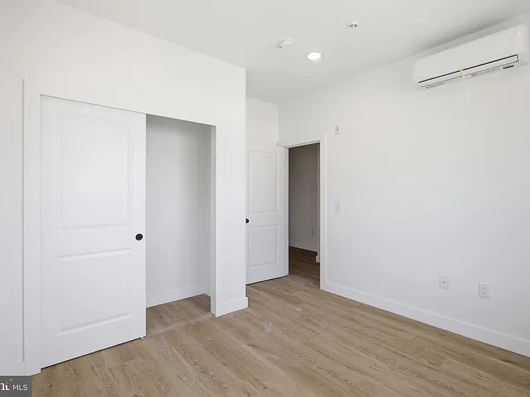613 N Brooklyn St #10 — Photo 9