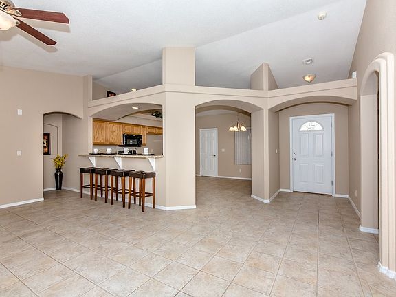 4th image of 3279 Daytona Ave