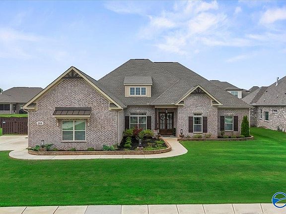 3rd image of 204 Maple Branch Ct