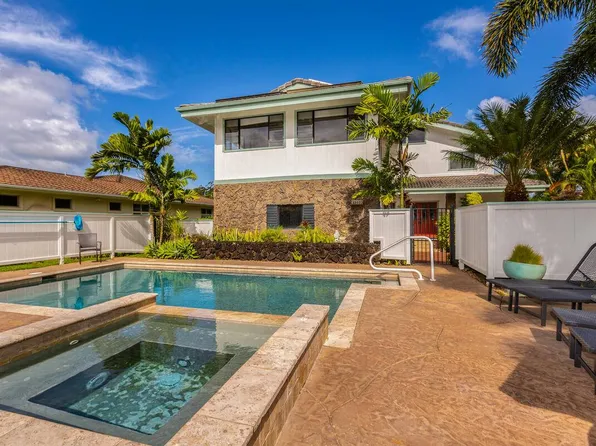 4989 Emmalani Dr, Princeville, HI 96722