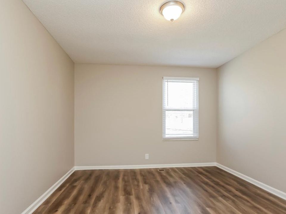 1st image of 3201 Wood Bridge Dr