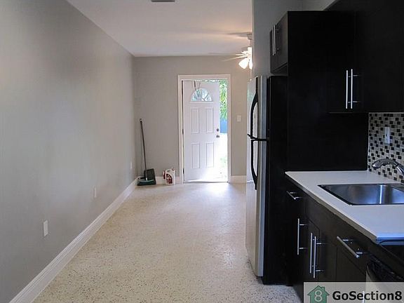 4th image of 1505 NE 127th St
