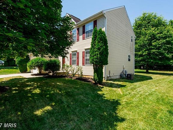 2nd image of 3404 Manderes Pl