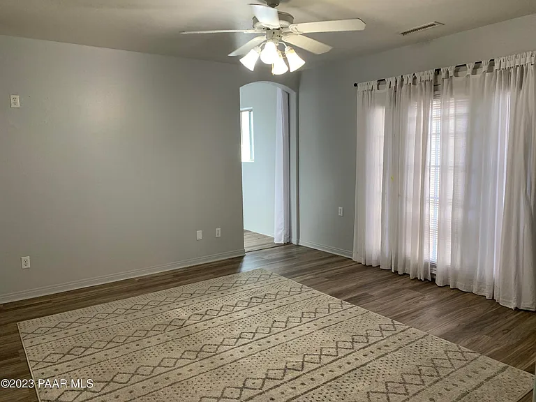 7810 N Highview — Photo 7