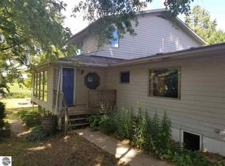 5534 S Whiteville Rd, Mount Pleasant, MI 48858