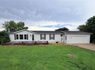 114 E Oak St, Concordia, MO 64020
