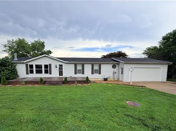 114 E Oak St, Concordia, MO 64020