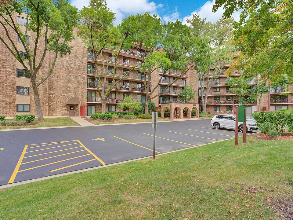 1st image of 35 S Baybrook Dr Unit 404