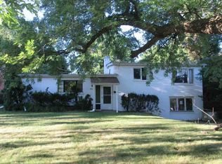 3103 Highcrest Rd, Rockford, IL 61107