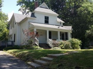 705 N Hart St, Harvard, IL 60033