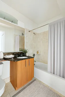 Rented by Greystar | media 7