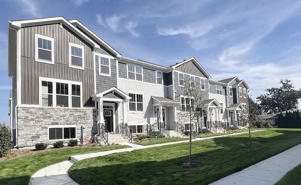 1st image of 241 Settlers Pl