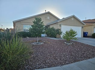 609 Stern Dr NW, Albuquerque, NM 87121