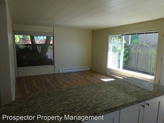 4th image of 4329 15th Ave S #9045111