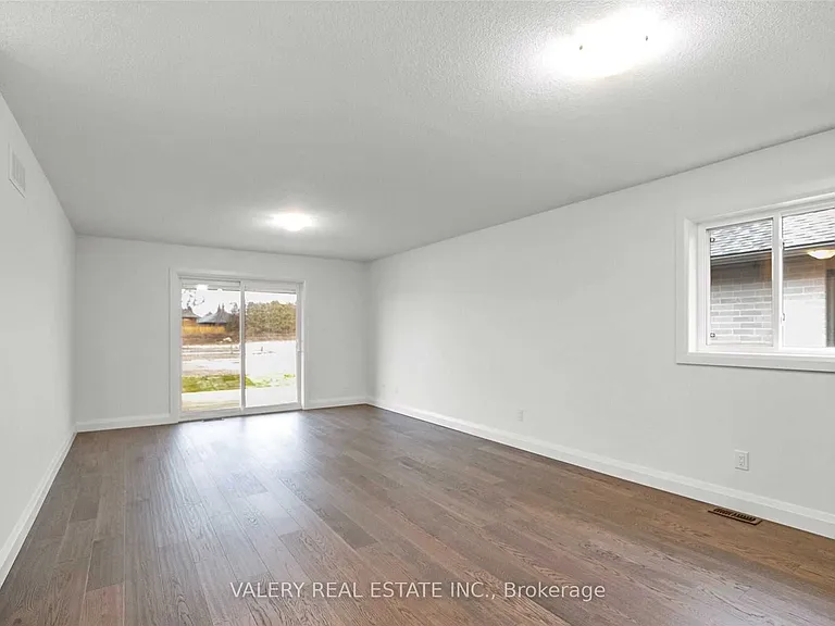 9 Peachleaf Ln — Photo 11