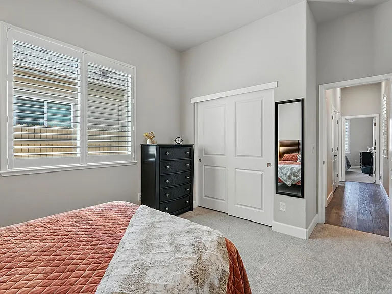 Bedroom #3 (Full size bed)