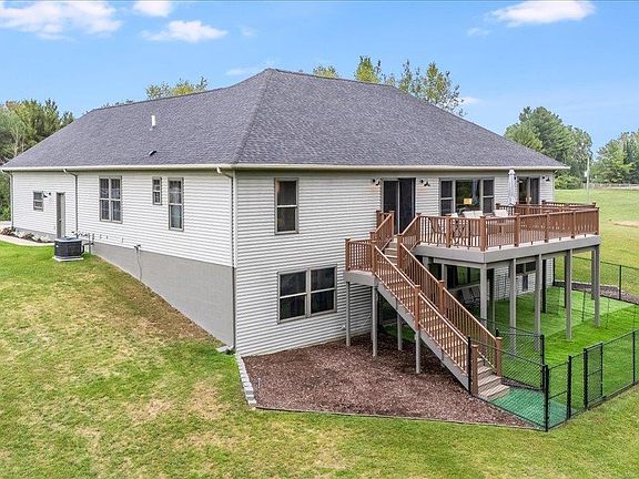 5th image of 6853 Maple Acres Dr