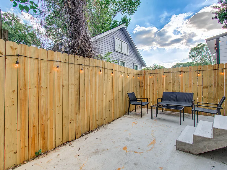 1811 Washington Ave #B — Photo 16