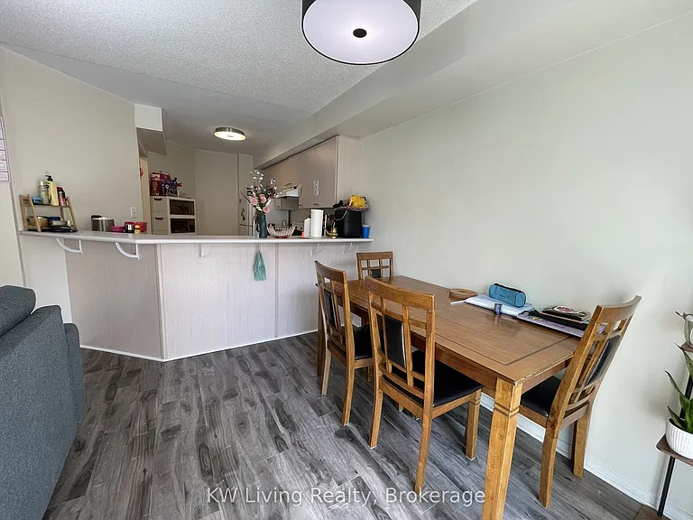 5 Alexis Way — Photo 3