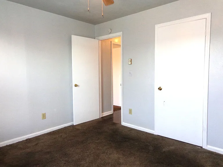 601 Rockingham St — Photo 17