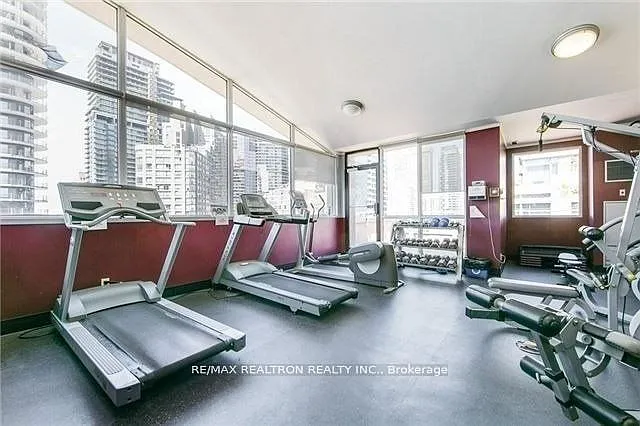 555 Yonge St #508 — Photo 12