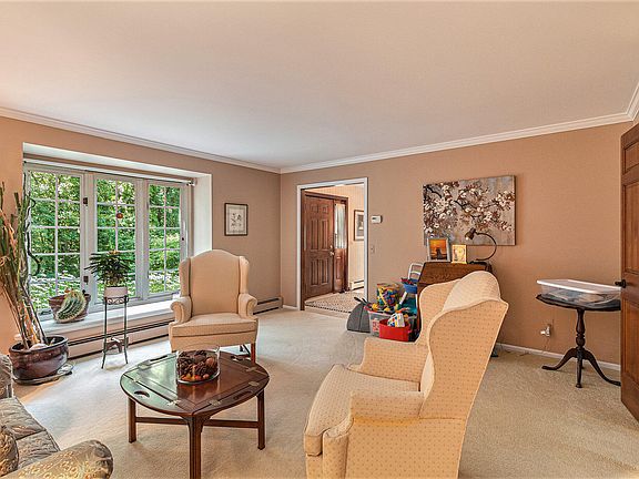 4th image of 2650 Shumac Ln SE