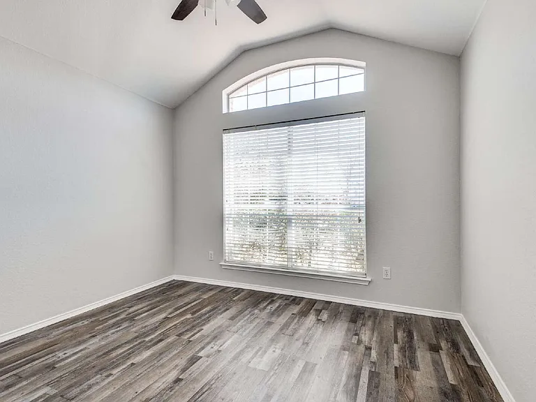 3111 Ponds Edge Trl — Photo 15