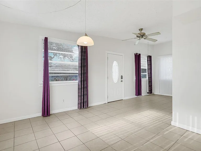 107 Garrison Dr — Photo 5