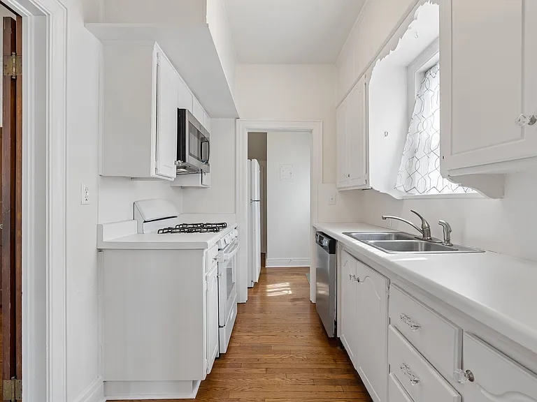 3421 N Dewey Ave — Photo 16