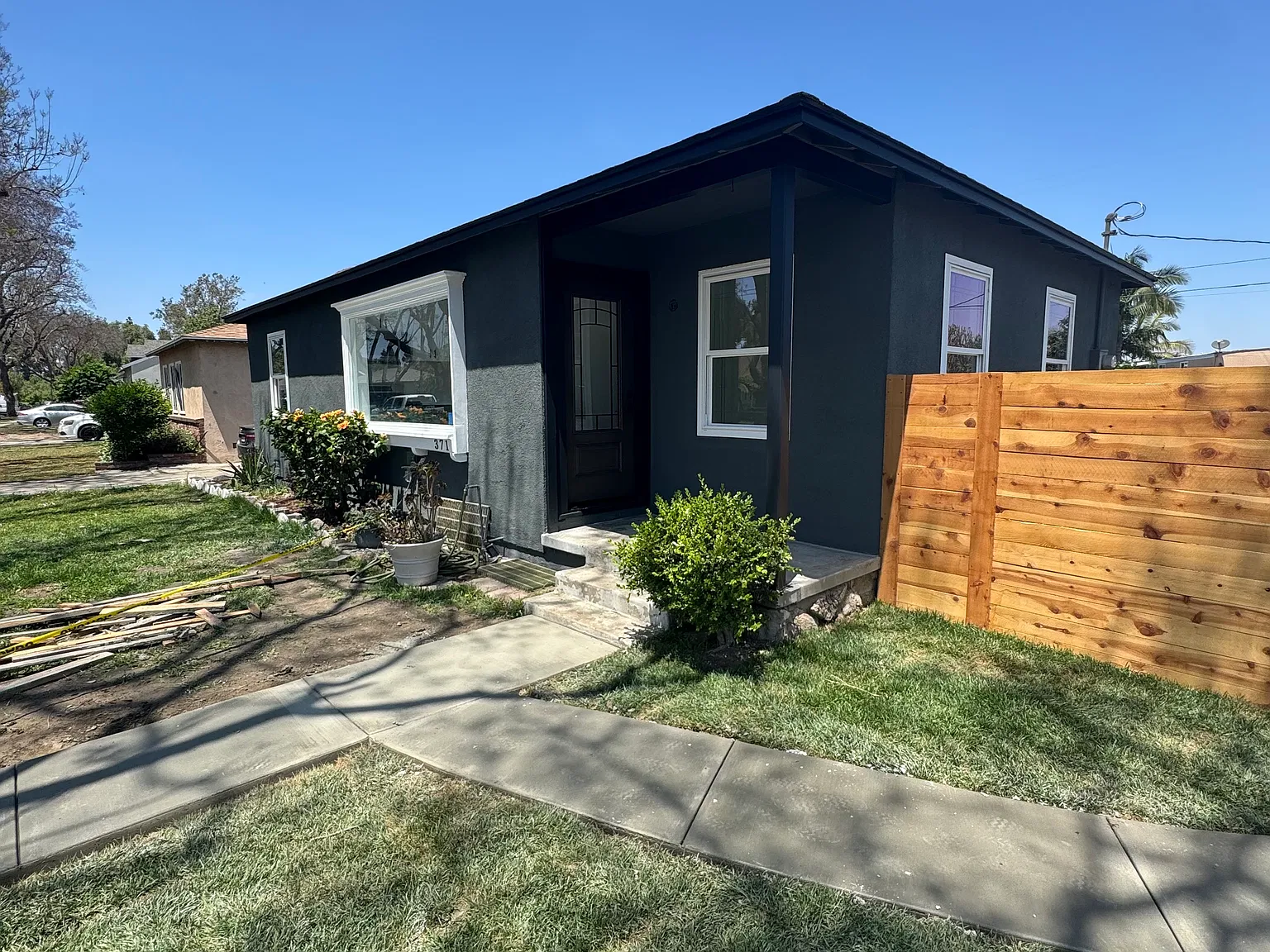 3 bed, 1012 sqft, $3,500 — Photo 2