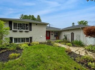596 Arnhem Dr #101, Oshawa, ON L1G2J6