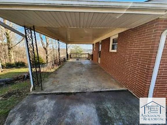 2nd image of 76 Knollwood Dr