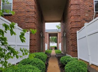 11930 Gravois Rd APT 23, Saint Louis, MO