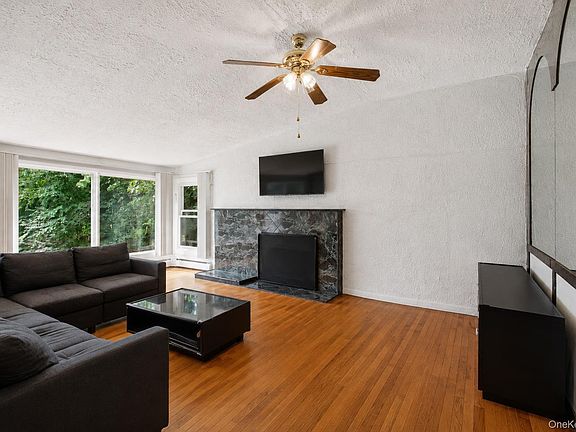 3rd image of 25 Chatham Terrace