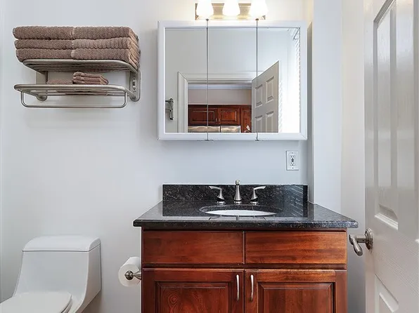 349 York Street image 11 of 13