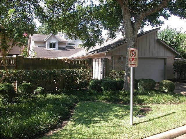 2nd image of 8023 Oakwood Forest Dr