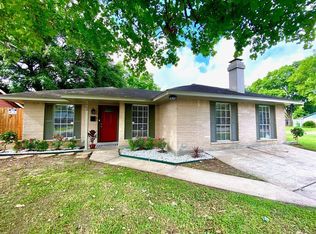 563 Twinbrooke Dr, Houston, TX 77037