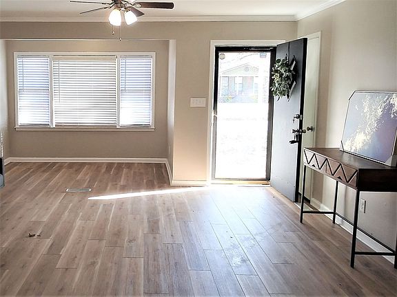 4th image of 2309 Calray Ave SW